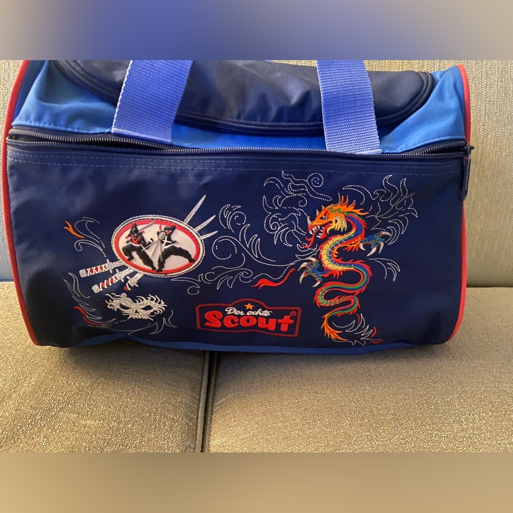 Der echte Scout Small Duffle Bag with Ninja and Chinese Dragon